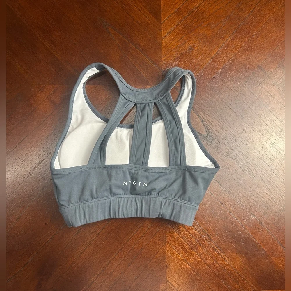 NVGTN Women's Sage Gray Sports Bra